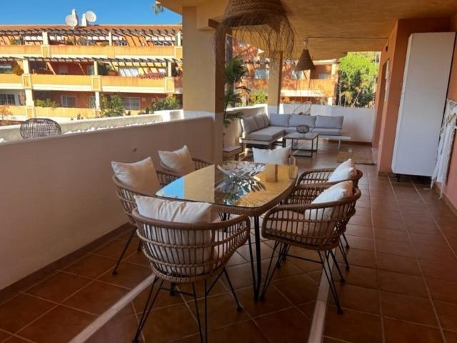 Center Beach 2 Beds Appartement Elviria Marbella Eksteriør billede
