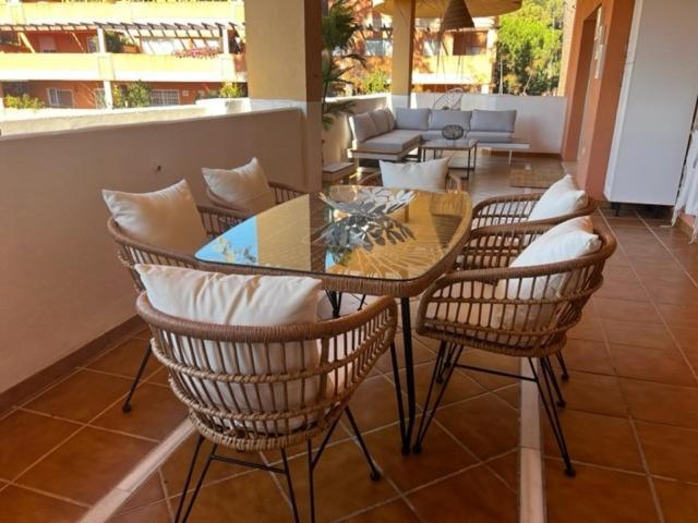 Center Beach 2 Beds Appartement Elviria Marbella Eksteriør billede