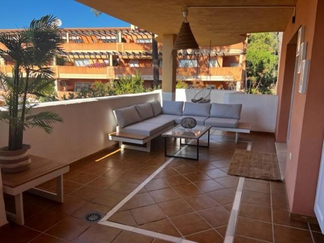 Center Beach 2 Beds Appartement Elviria Marbella Eksteriør billede